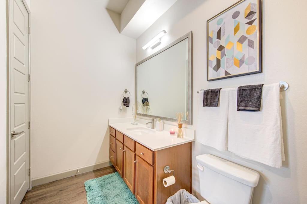 Appartement Trendy Downtown 1Bd/Freeparking/Wi-Fi/Pool à Houston Extérieur photo